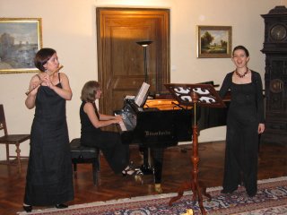 Milena Georgieva (Sopran), Joelle Bouffa (Klavier), Olivera Milovanovic (Flte)