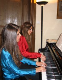 Klavierduo Ferhan und Ferzan nder